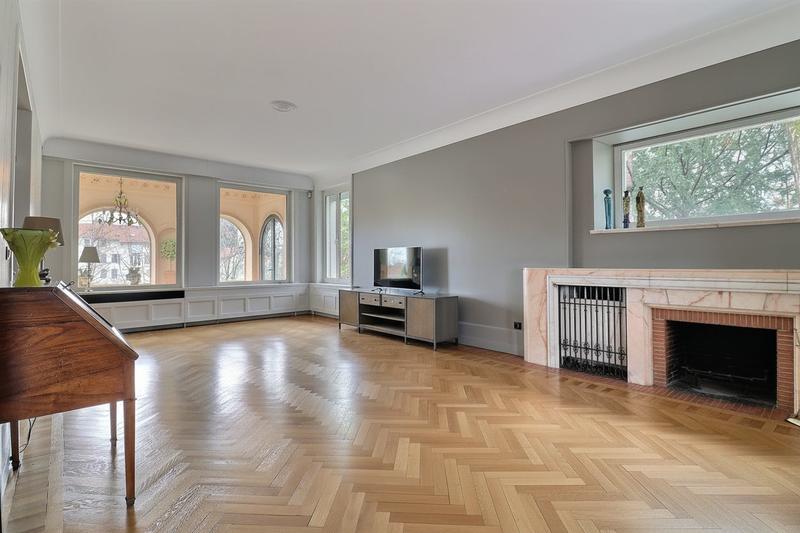 Maison ancienne - 350 m² - 10 pièces