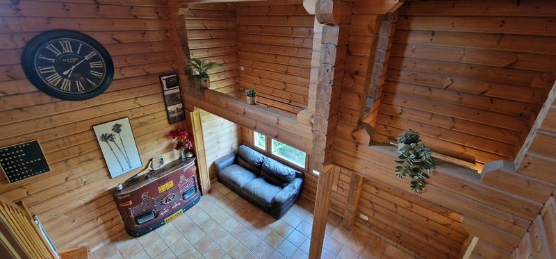 Maison de bois - 214 m² - 9 pièces
