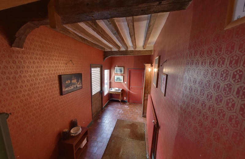 Maison - 280 m² - 12 pièces