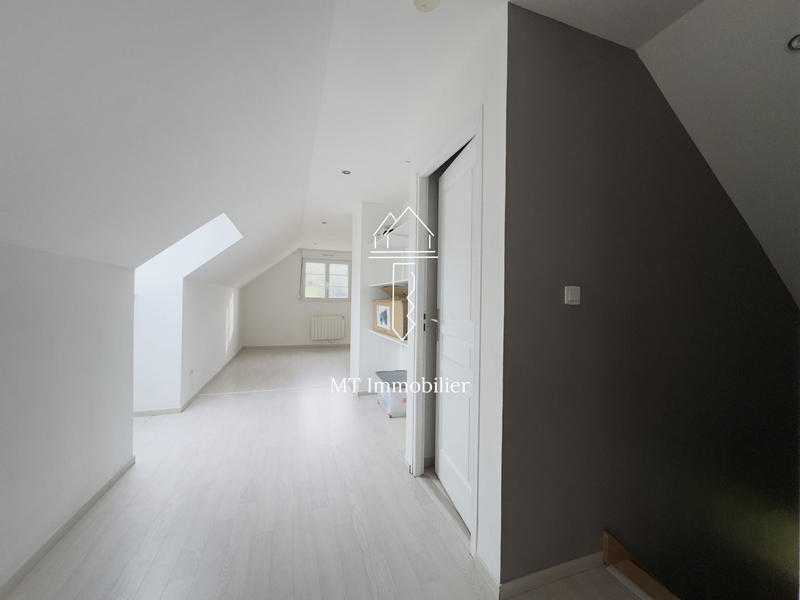 Maison - 141 m² - 8 pièces