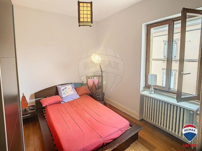 Maison - 240 m² - 5 pièces