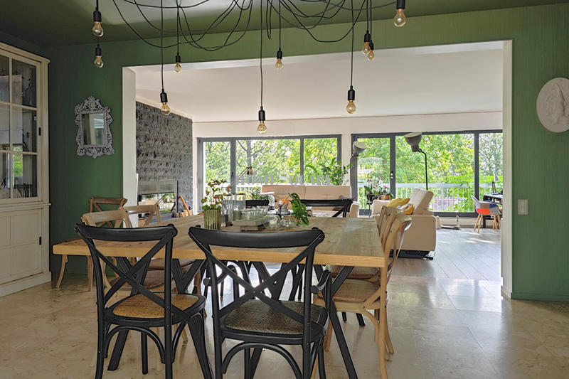 Maison - 300 m² - 8 pièces