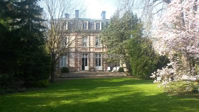 Hôtel particulier - 600 m² - 10 pièces