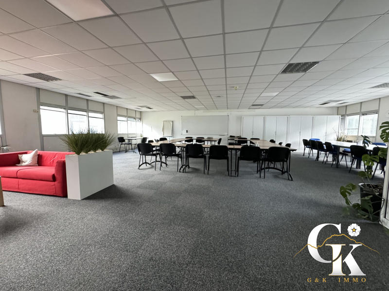 Bureau - 455 m²