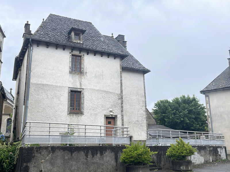 Maison de village - 271 m² - 5 pièces