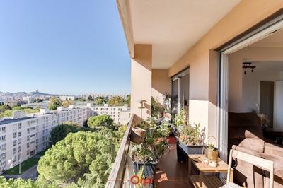 Appartement - 90 m² - 4 pièces