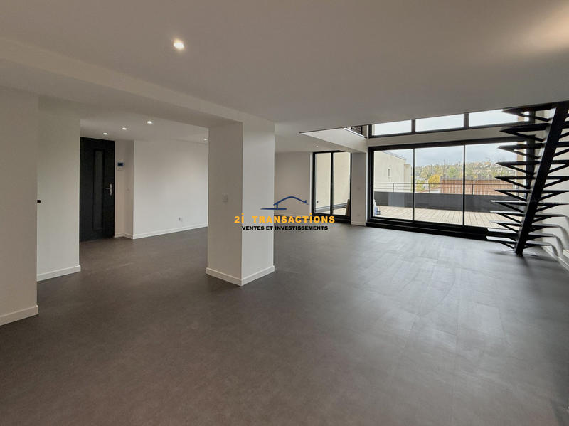 Appartement - 98 m² - 3 pièces