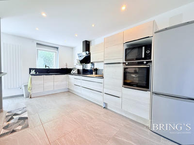 Maison - 145 m² - 5 pièces