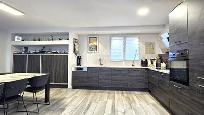 Maison - 127 m² - 5 pièces