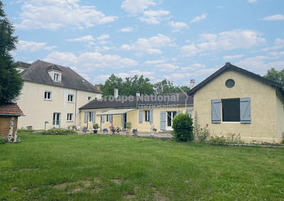 Maison - 310 m² - 7 pièces