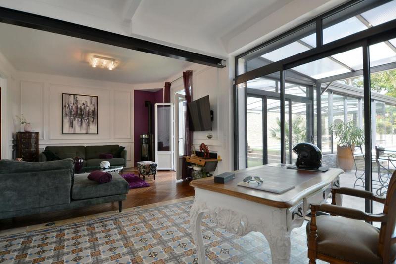 Maison - 180 m² - 8 pièces