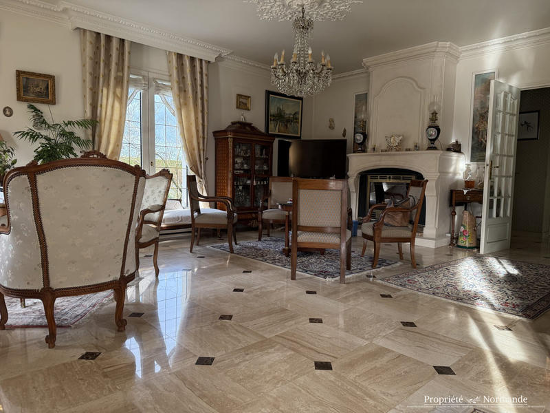 Villa - 190 m² - 6 pièces