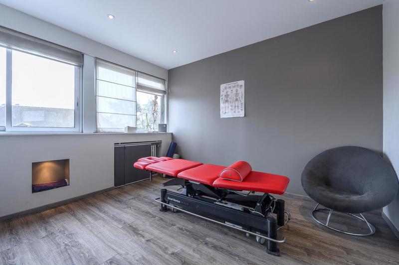 Local commercial - 265 m² - 12 pièces