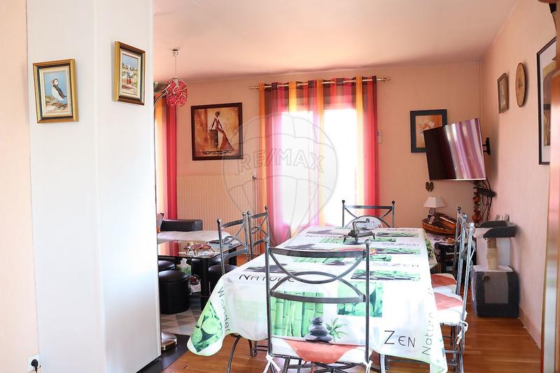 Maison - 96 m² - 4 pièces