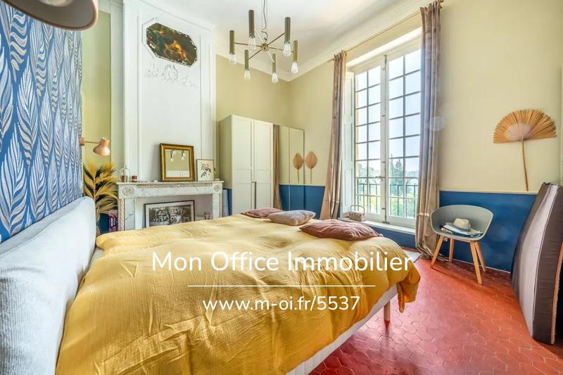 Maison - 500 m² - 8 pièces