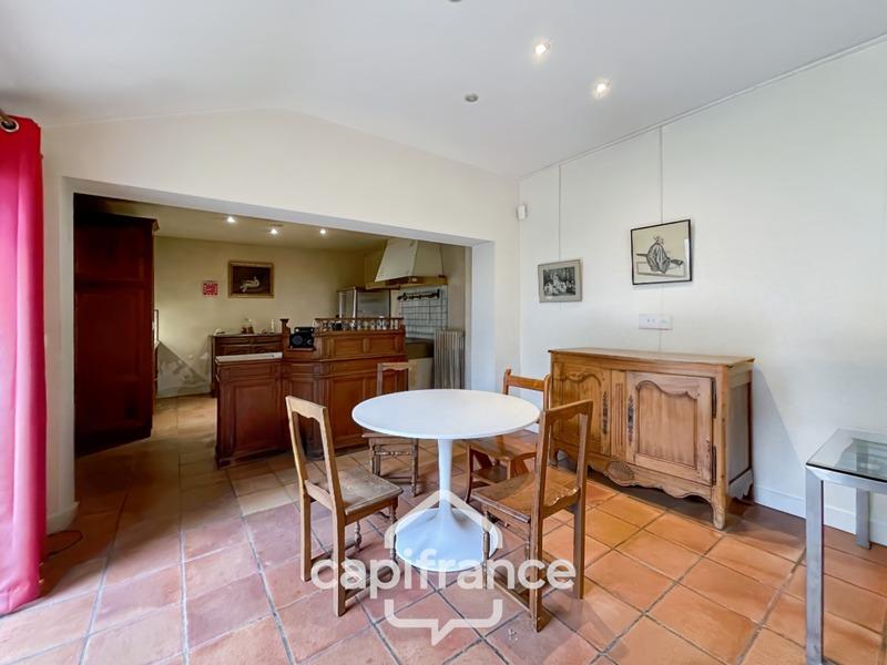 Maison - 205 m² - 8 pièces