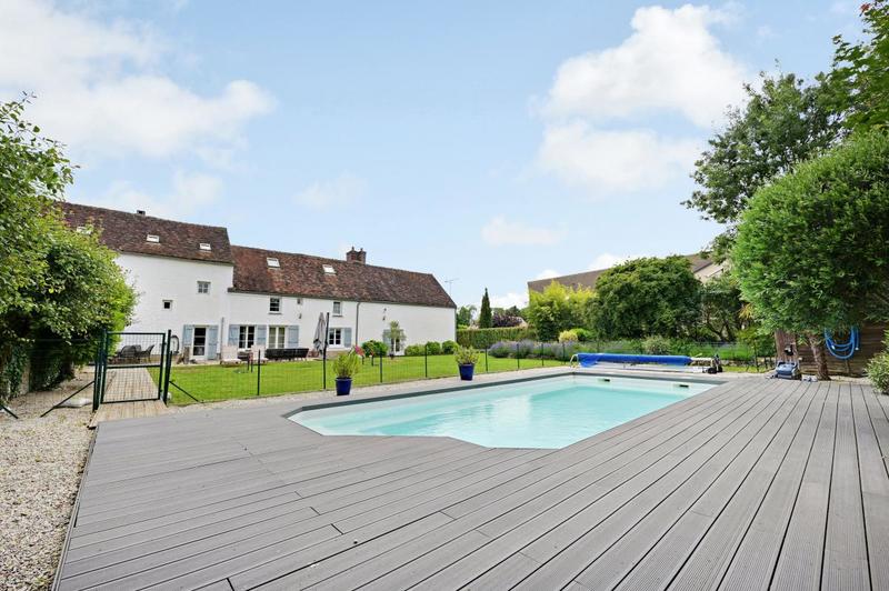 Maison - 350 m² - 7 pièces