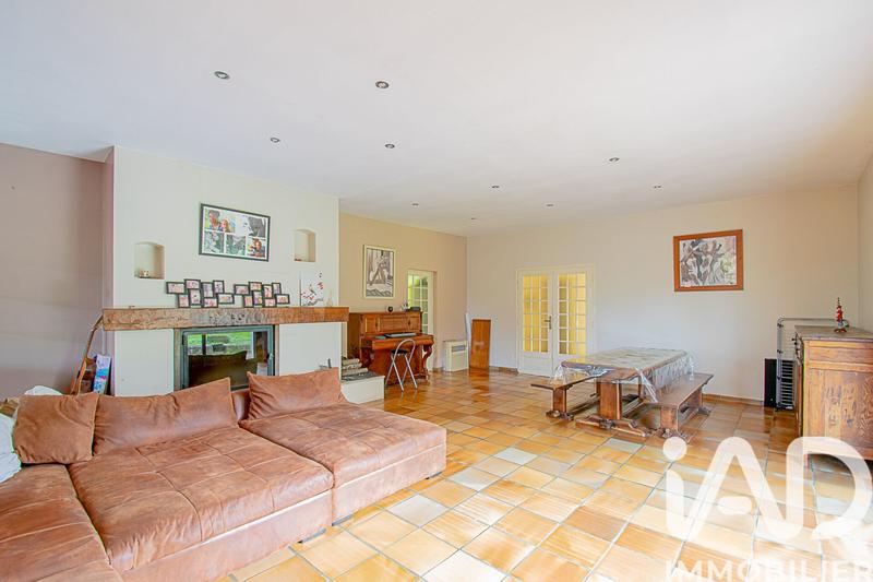 Maison - 278 m² - 10 pièces