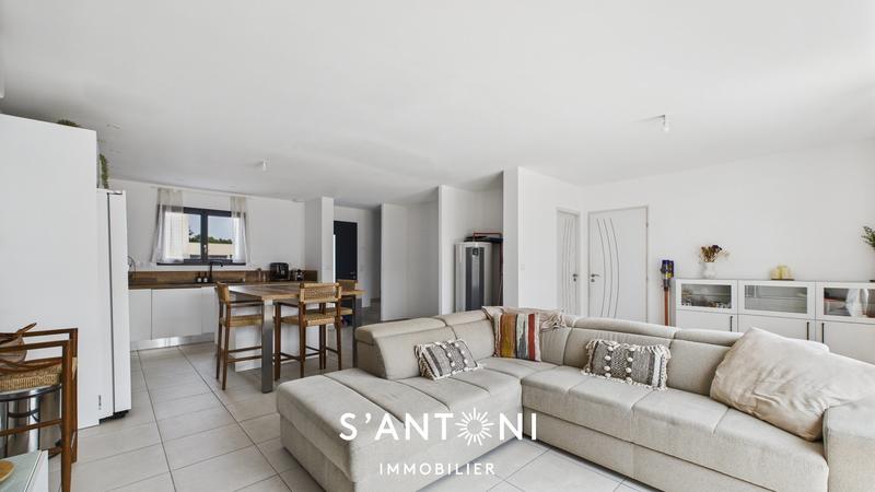 Maison - 97 m² - 4 pièces