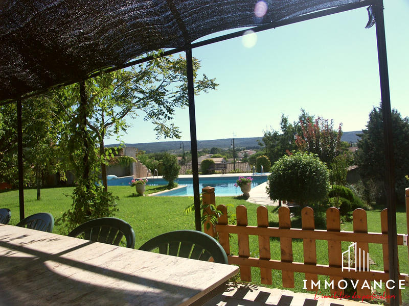 Maison - 290 m² - 7 pièces