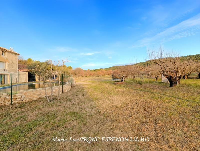 Mas - 266 m² - 8 pièces
