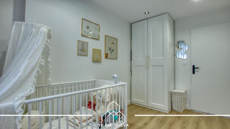 Appartement - 82 m² - 4 pièces