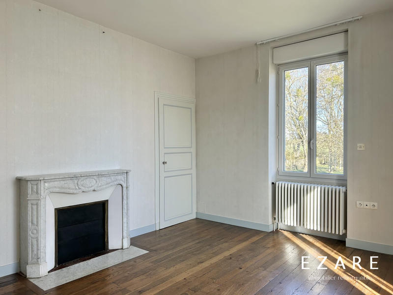 Maison - 240 m² - 9 pièces