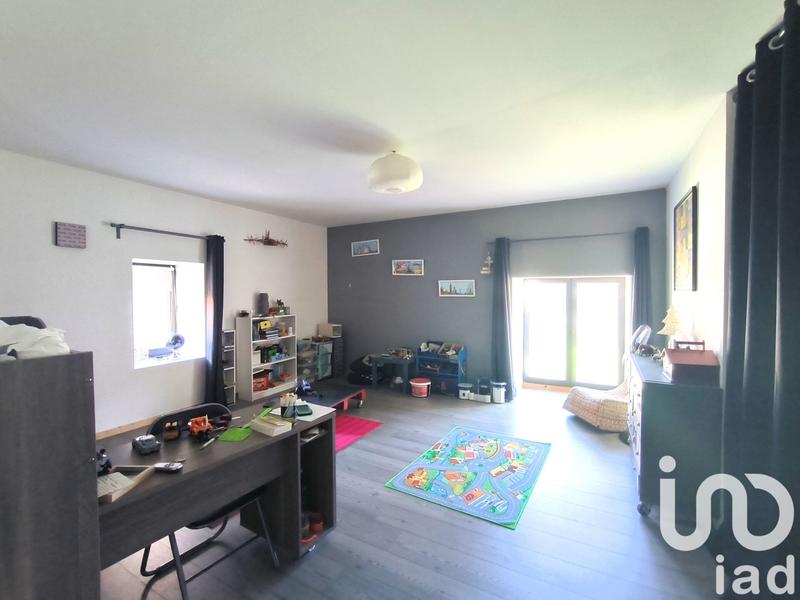 Maison - 326 m² - 9 pièces