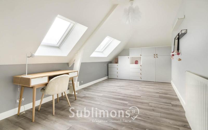 Maison - 250 m² - 8 pièces