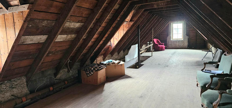 Maison - 208 m² - 6 pièces