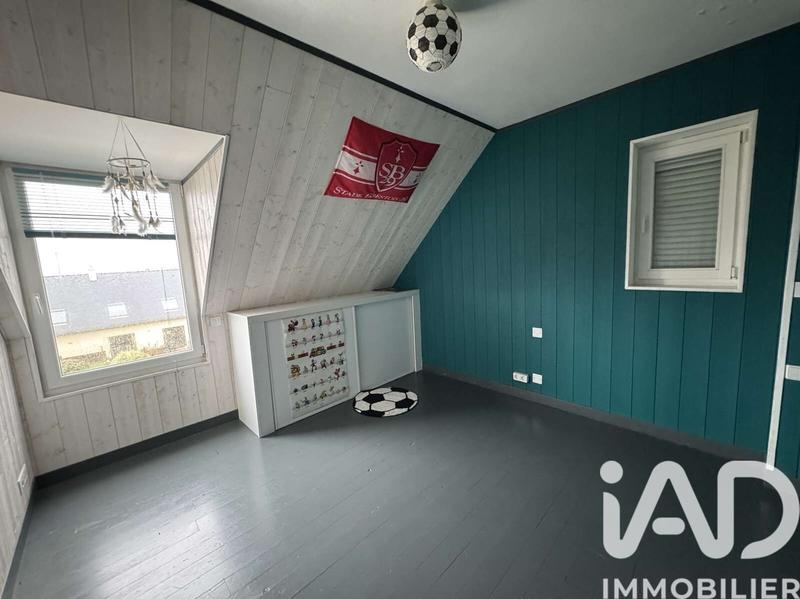 Maison - 182 m² - 7 pièces