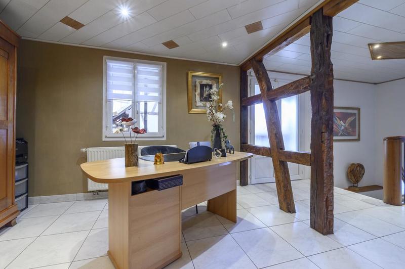 Maison - 405 m² - 6 pièces