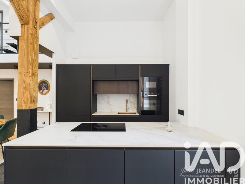 Loft - 111 m² - 5 pièces