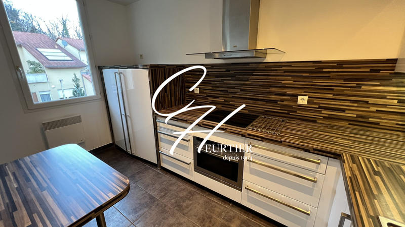 Duplex - 92 m² - 4 pièces