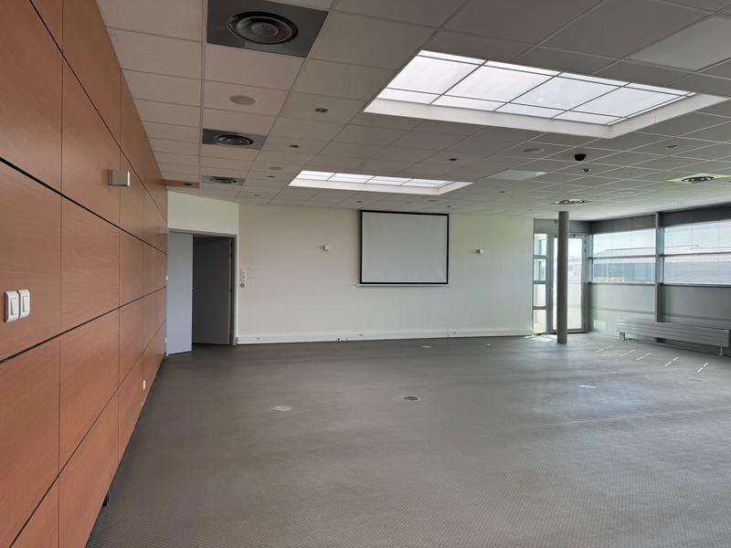 Local commercial - 468 m²