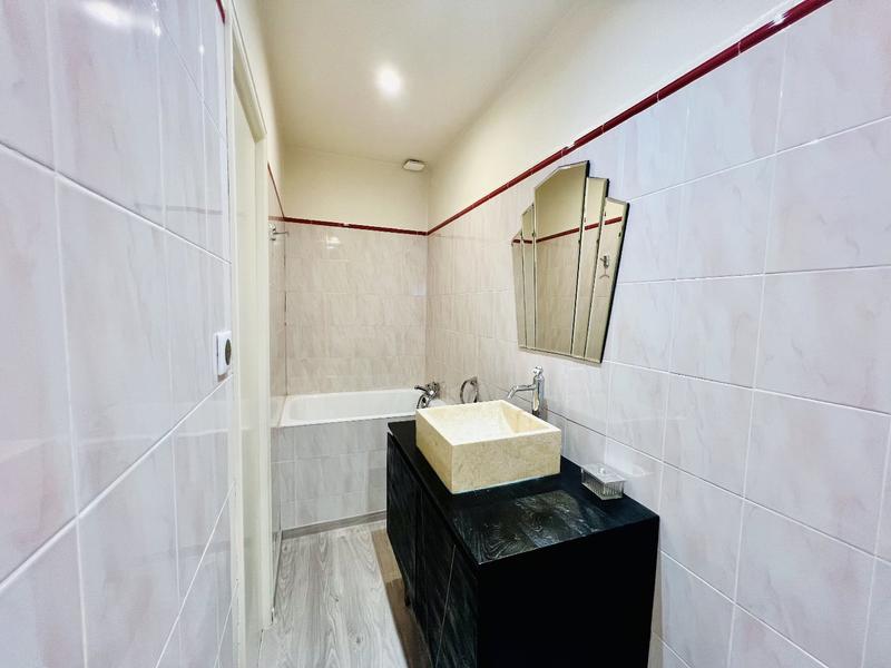 Maison - 305 m² - 8 pièces