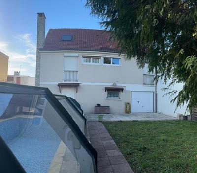 Maison - 114 m² - 5 pièces