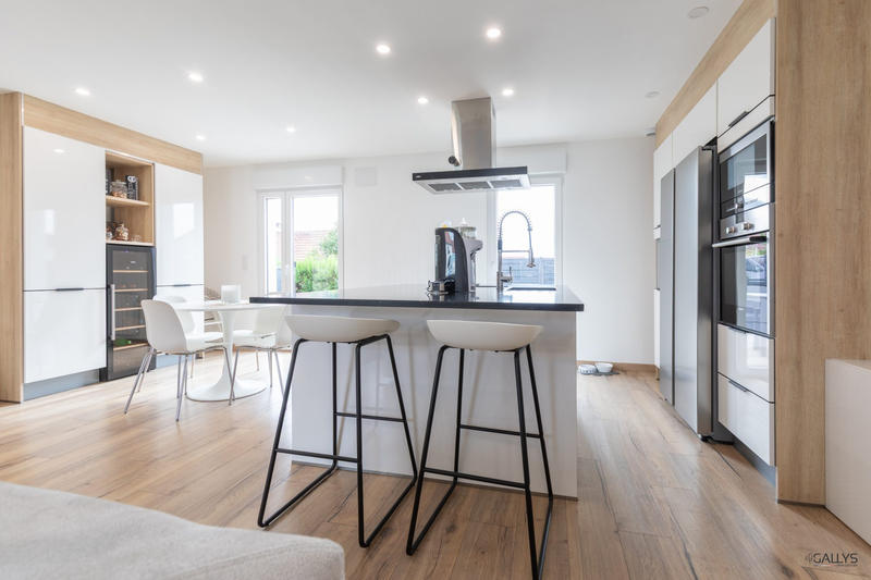 Maison - 100 m² - 5 pièces