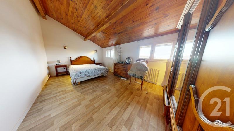 Maison - 121 m² - 4 pièces