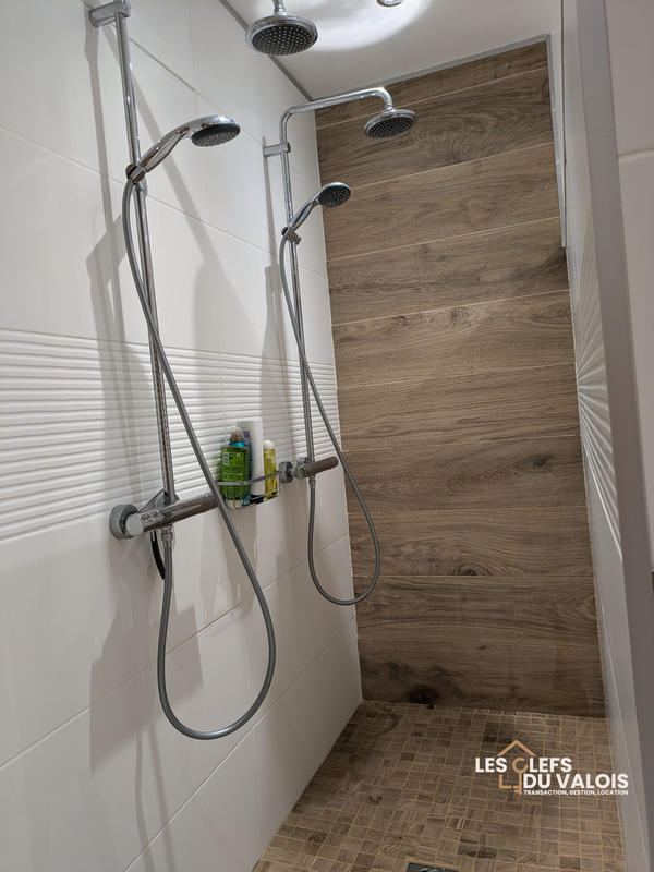 Maison - 150 m² - 8 pièces