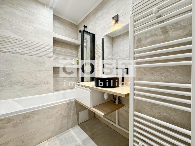 Appartement - 49 m² - 2 pièces