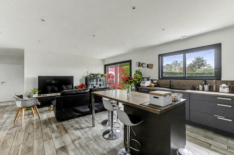 Maison - 83 m² - 4 pièces