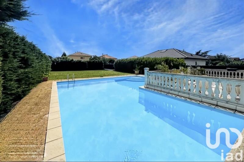 Maison - 263 m² - 8 pièces