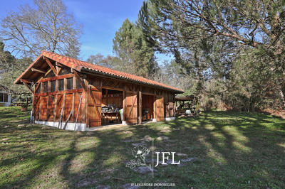 Propriété - 151 m² - 4 pièces