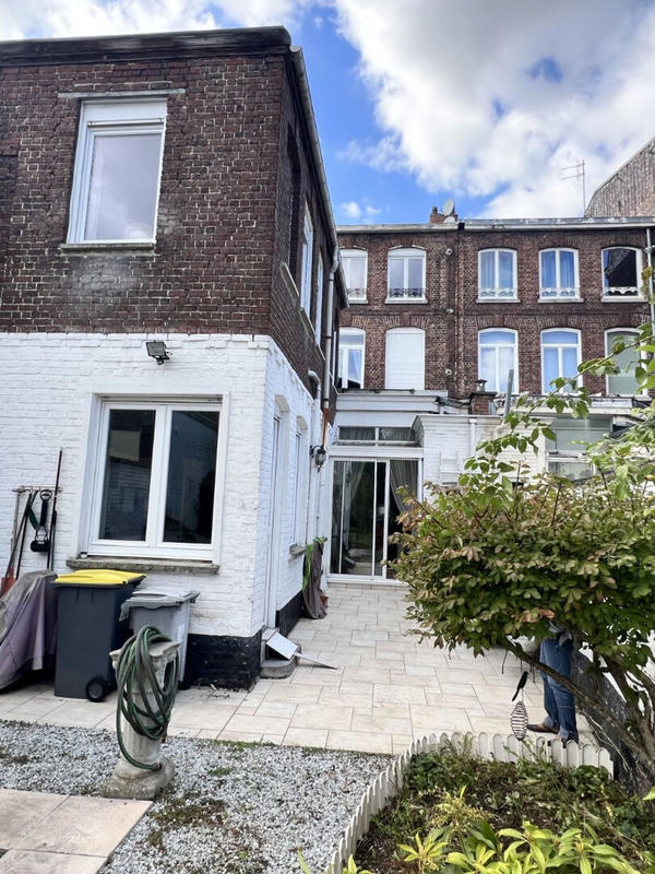 Maison - 290 m² - 8 pièces