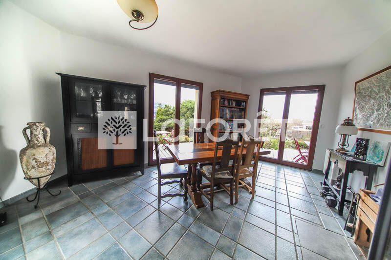 Maison - 97 m² - 5 pièces