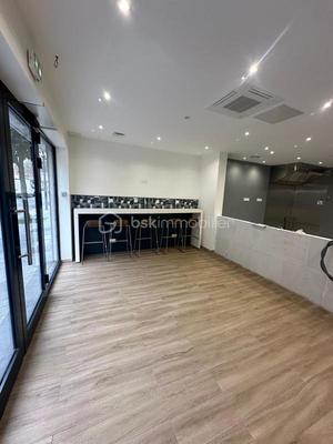 Immeuble - 144 m² - 7 pièces