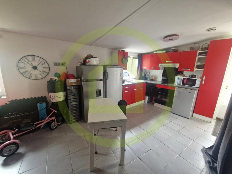 Maison - 90 m² - 5 pièces