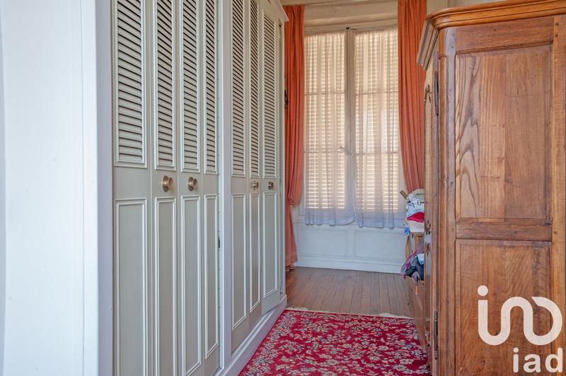 Maison - 229 m² - 11 pièces