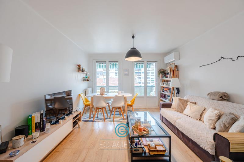 Appartement - 70 m² - 3 pièces